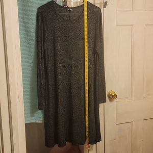 Nwot, Old Navy SzLg, Gray Long sleeved dress 👗 midi.stretchy comfy adorable